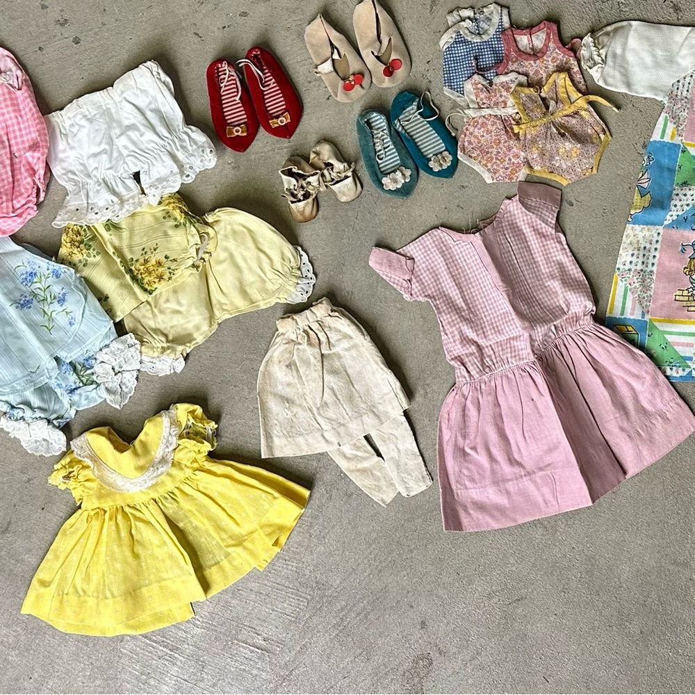 Vintage Doll Clothes Lot 18pc Dresses Shoes Outfits Mixed Styles 1950s-1960’s